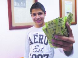 Atinado. César Abraham Neri Díaz, de 14 años, se llevó el premio completo. EL INFORMADOR /