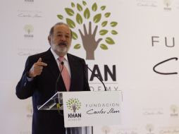 El empresario Carlos Slim Helú, durante la firma de una alianza entre la Fundación Carlos Slim y Khan Academy. AP /