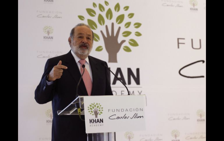 El empresario Carlos Slim Helú, durante la firma de una alianza entre la Fundación Carlos Slim y Khan Academy. AP /