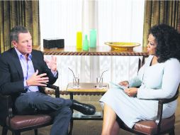 Charla. Lance Armstrong grabó la entrevista con Oprah Winfrey en un hotel de Austin AP /