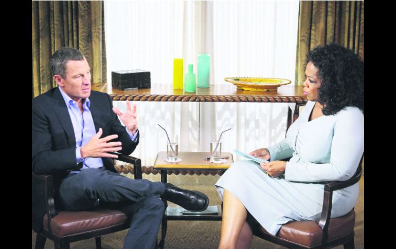 Charla. Lance Armstrong grabó la entrevista con Oprah Winfrey en un hotel de Austin AP /