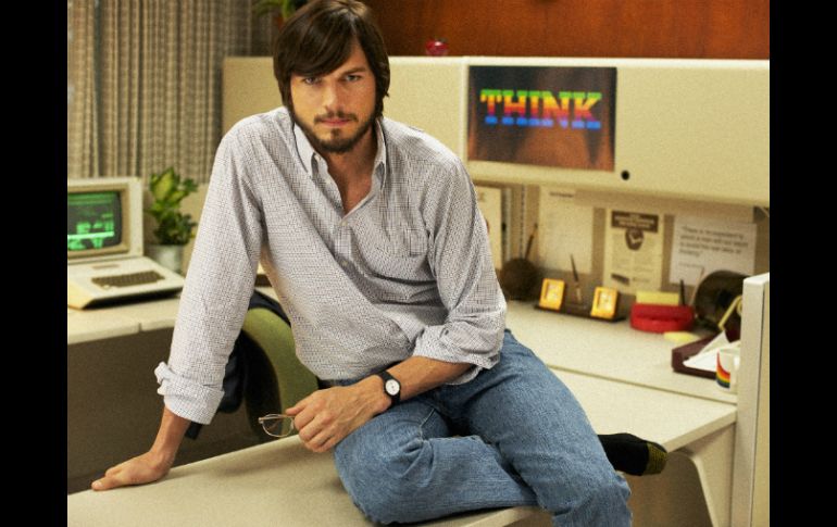 La cinta basada en la vida de Jobs, que interpreta Kutcher, será parte de Sundance. AP /