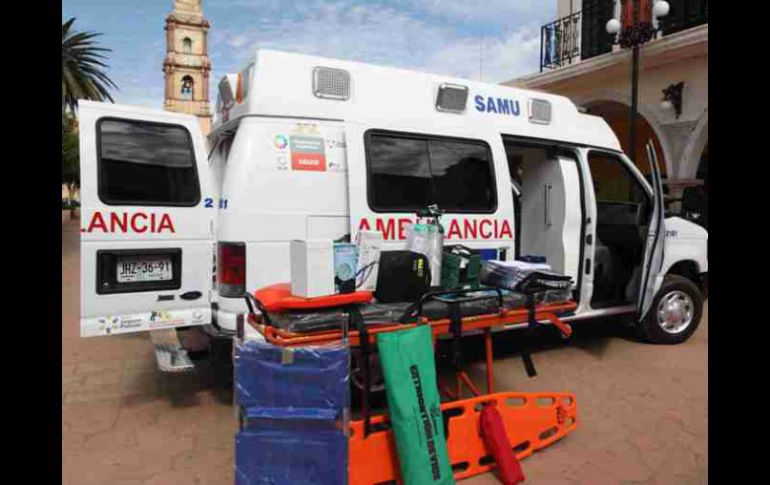 Las ambulancias son tipo Ford Transit modelo 2012 y cuentan con carro camilla y tanque de oxígeno fijo y portátil. ARCHIVO /