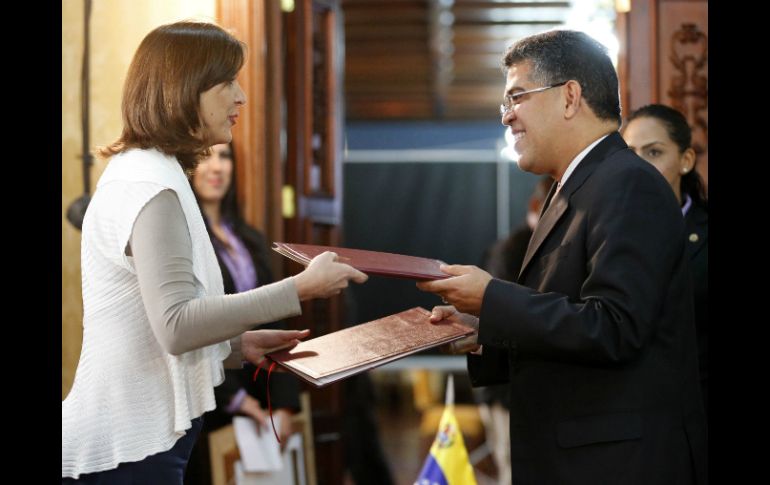 Los cancilleres Elías Jaua y María Ángela Holguín se reunieron para afianzar las relaciones en frontera común. REUTERS /