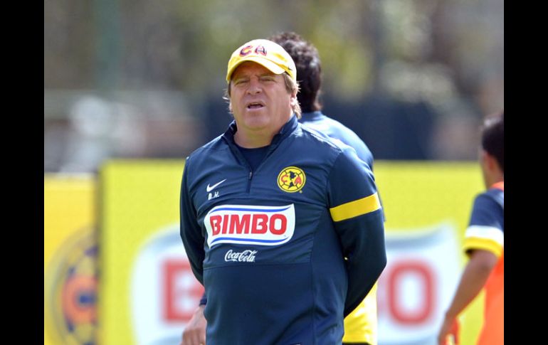 Miguel Herrera sólo tuvo palabras de elogio para su mentor y amigo Ricardo La Volpe. MEXSPORT /