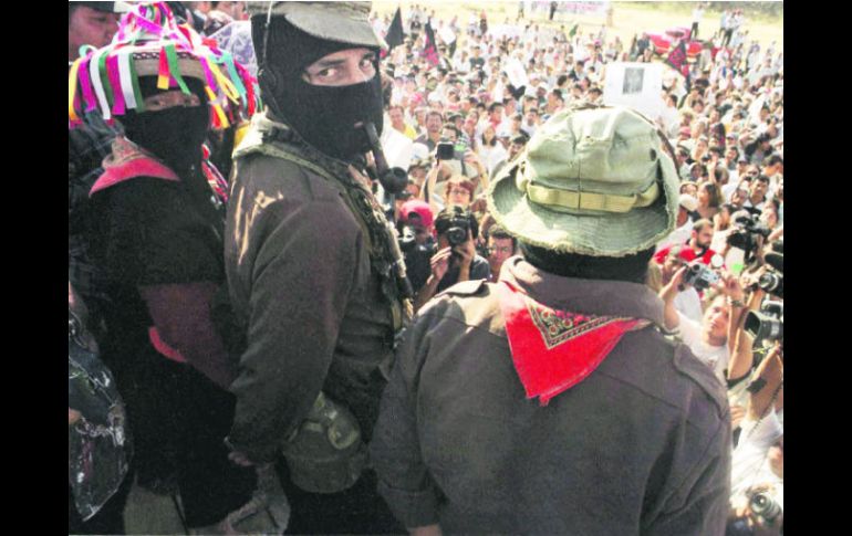 El subcomandante Marcos durante un mitin en Oaxaca. Zedillo le tendió una trampa, pero no lograron capturarlo. NTX /