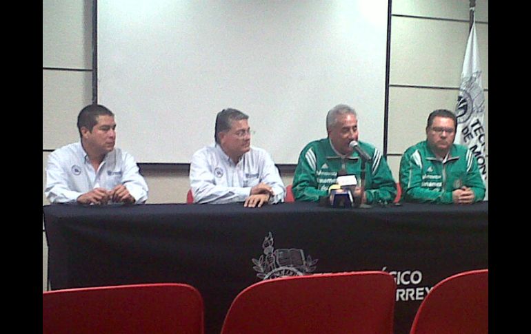 El técnico, Leonardo Cuéllar confía en que Jalisco aportará varias integrantes al cuadro nacional.  /