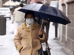 También pueden esperarse lluvias ''ligeras y dispersas''. ARCHIVO /