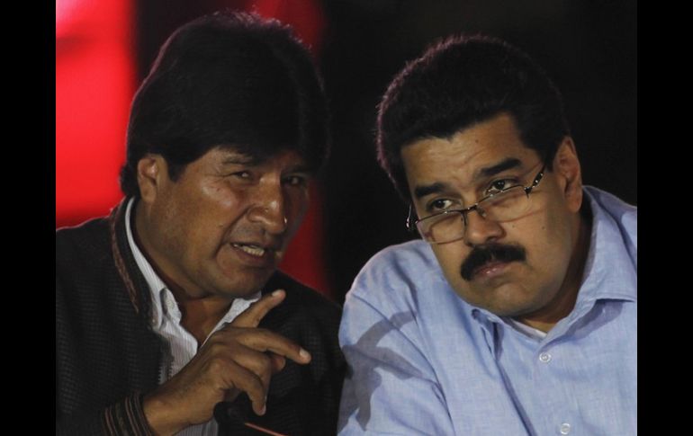 El presidente boliviano, Evo Morales (i) y el vicepresidente venezolano, Nicolás Maduro. ARCHIVO /