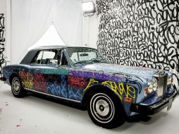 El Rolls Royce Corniche 1984 de Éric Cantona grafiteado por JonOne, estrella para una obra de beneficencia.  /