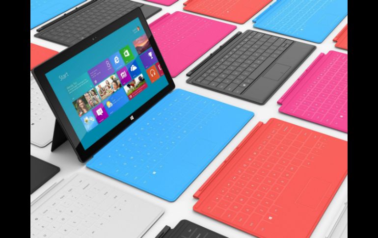 Microsoft presentó la tableta Surface a mediados del año pasado. ARCHIVO /