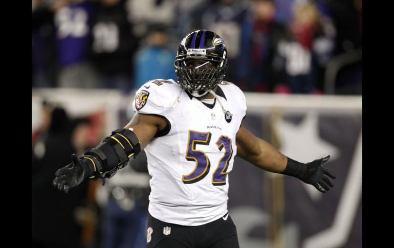 Ray Lewis sigue limpiando su nombre luego del problema legal del 2000. AP /