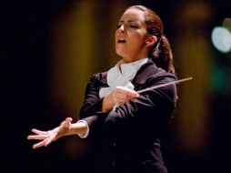 La directora de orquesta Alondra de la Parra cierra su ciclo con la OFJ. ARCHIVO /