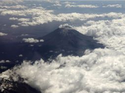 El monitoreo del volcán Popocatépetl se lleva a cabo de manera continua. ARCHIVO /