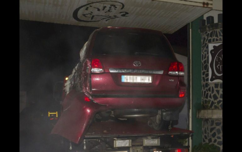 El auto del torero español quedó casi destrozado. EFE /