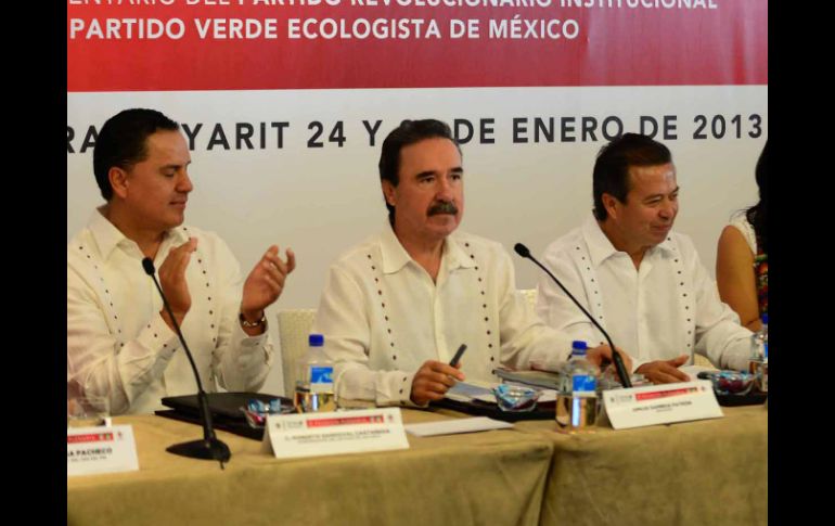 Gamboa comentó que las reformas hacendaria y energética se estarán presentando en el segundo semestre del año. SUN /