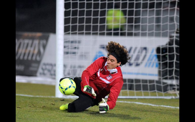 Guillermo Ochoa no pudo pesar a favor del Ajaccio en el encuentro. AFP /