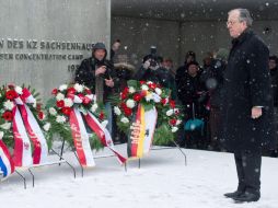 El embajador francés Maurice Gourdault-Montagne durante una ceremonia en el campo de concentración ''Sachsenhausen'' en Oranienburg. EFE /