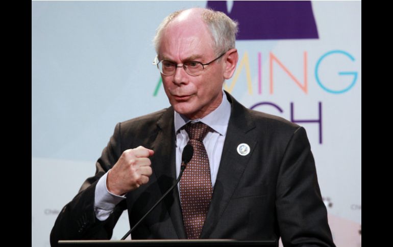 Herman Van Rompuy, presidente de la UE durante una conferencia de prensa al término de la cumbre. EFE /