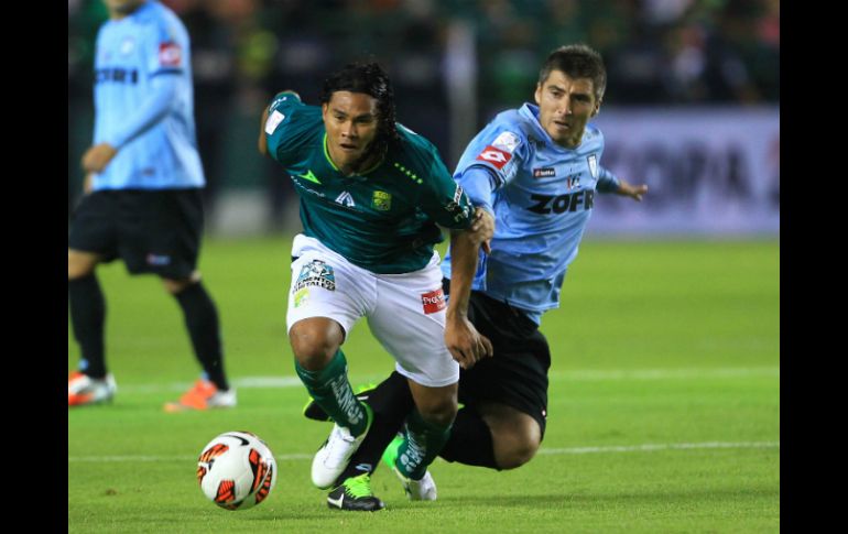 León y Deportes Iquique sostienen una carrera pareja por el boleto a Libertadores. MEXSPORT /