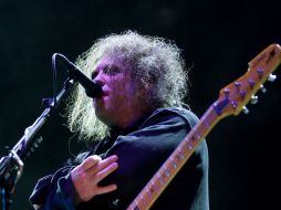 Robert Smith, líder de The Cure anuncia su visita a tierras aztecas. AP /