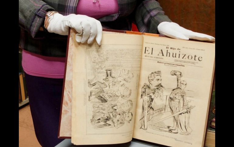 Documentos que van de 1722 a 1981, se concentraron en un disco compacto como parte del catálogo resguardado por el INAH. SUN /