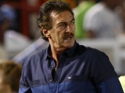 La Volpe deja en manos de la directiva la decisión de su ausencia definitiva o temporal en el equipo. EFE /