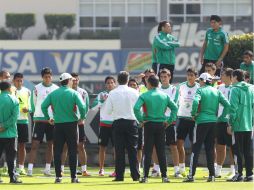 Esta mañana, la selección tuvo una sesión de entrenamiento antes de tomar el vuelo a EU. EFE /