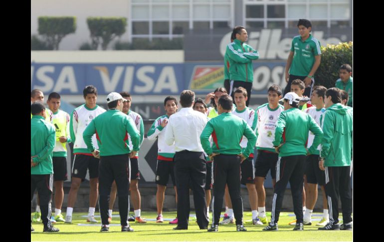 Esta mañana, la selección tuvo una sesión de entrenamiento antes de tomar el vuelo a EU. EFE /