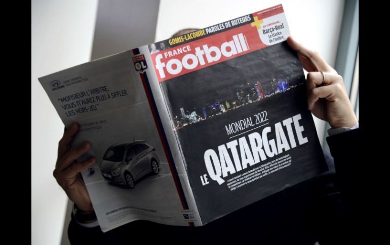 La revista ''France Football'' destapa el escándalo sobre la elección de Qatar por compra de votos. AFP /