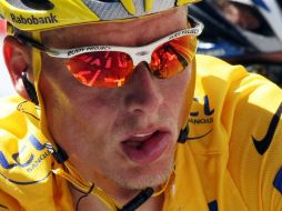 Varios corredores siguen a Lance Armstrong y reconocen haber tomado sustancias prohibidas. AFP /