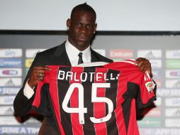 Balotelli portará el número 45 y catalogó de mala su actuación en Inglaterra. AP /