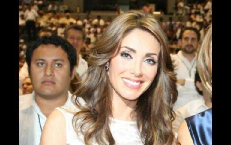 El tema ''Absurda'' es el primer sencillo de su próximo material discográfico, tomado de @Anahi. ESPECIAL /