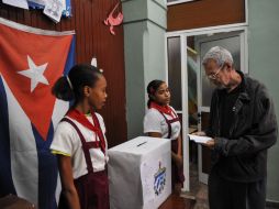 Cuba celebra hoy comicios para designar a los 612 diputados de la Asamblea Nacional y a mil 269 delegados provinciales. AFP /