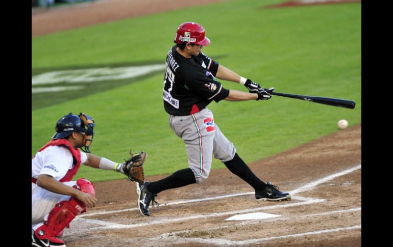 Jesse Gutiérrez, de Yaquis, en su turno al bat. La ''Tribu'' jugará mañana contra los Navegantes de Venezuela. EFE /