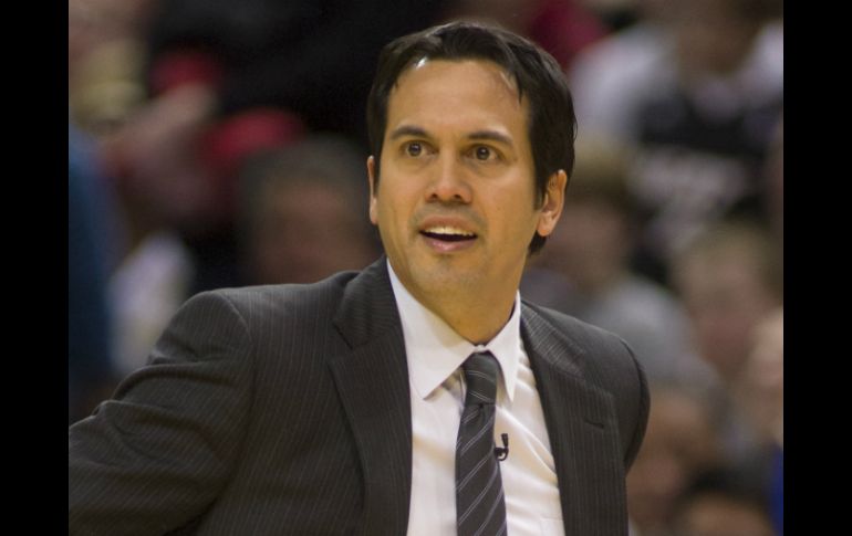 Spoelstra está empatado como el entrenador con más victorias en la fase final de la temporada de la franquicia. ARCHIVO /