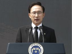 El presidente de Corea del Sur, Lee Myung Bak, señala que Corea del Norte parece estar tratando de producir ojivas nucleares. ARCHIVO /