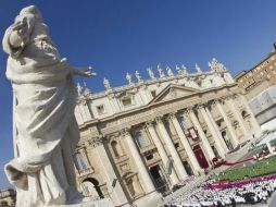 Imagen de la misa solemne oficiada por el Papa Benedicto XVI en la apertura del Año de la Fe en la plaza de San Pedro del Vaticano. ARCHIVO /