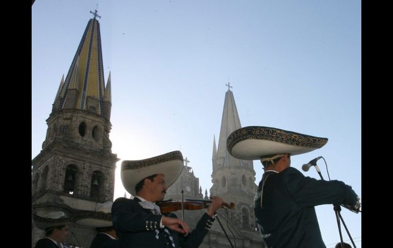 El programa completo de puede consultar en http:cultura.guadalajara.gob.mx ARCHIVO /