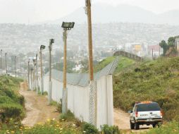 Dice que gracias a la seguridad, ha disminuido la inmigración indocumentada. ARCHIVO /