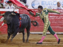 Cerca de 20 mil personas se dieron cita a la corrida del 67 aniversario de la Monumental Plaza México. EFE /