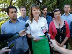 Fuera de los tribunales, Lucy Lawless expresa que se siente ''orgullosa'' de haber participado en la manifestación. AFP /