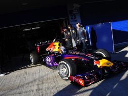 El Red Bull se dispone a salir a la pista para los entrenamientos de hoy. AFP /