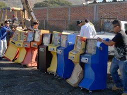 Las máquinas fueron destruidas en el corralón del Gobierno Municipal. ESPECIAL /