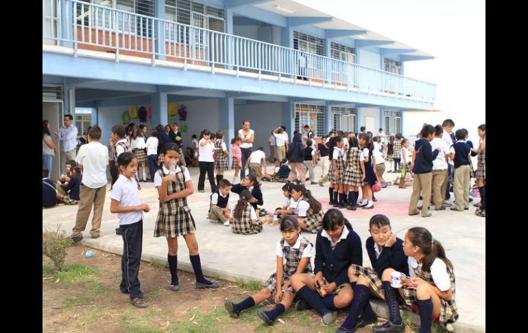 Según el Coneval la calidad en la educación de los alumnos ha permitido integrar otros campos formativos. ARCHIVO /