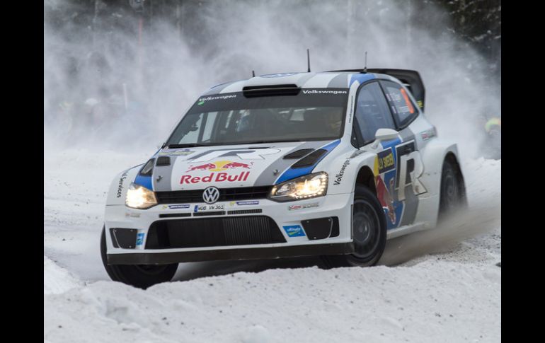 Ogier a bordo del Polo supo controlar las acciones en el segundo día del Rally de Suecia. AP /