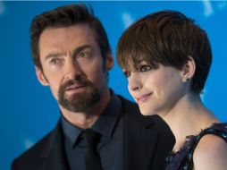 El dúo de ''Los Miserables'', Hugh Jackman y Anne Hathaway en el festival de Berlín presumieron su estilo y fotogenia.  /