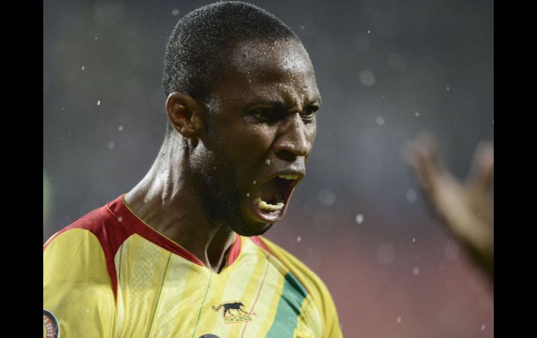 Seydou Keita grita la anotación que consiguió en el duelo ante Ghana. AFP /