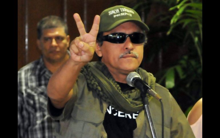 Las negociaciones de paz con las FARC continúan, en la imagen, el guerrillero Paucias Hernández Solarte, alias ''Jesús Santrich''. EFE /