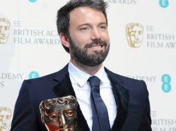 Ben Affleck disfruta de los galardones a la mejor película y al mejor director por la cinta ''Argo''. EFE /